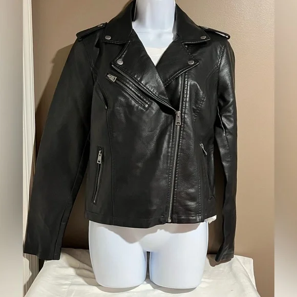 NWT Women's Black faux Leather Jacket - Picture 1 of 11